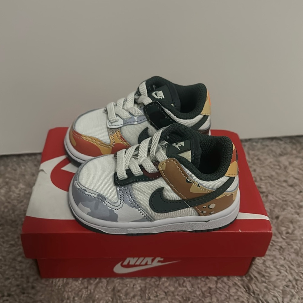 Nike Dunk Low SE